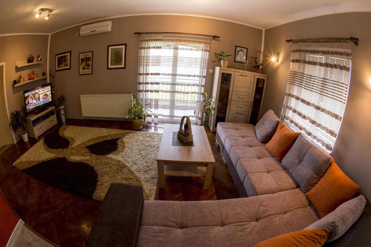 Lux Fabris Apartman *